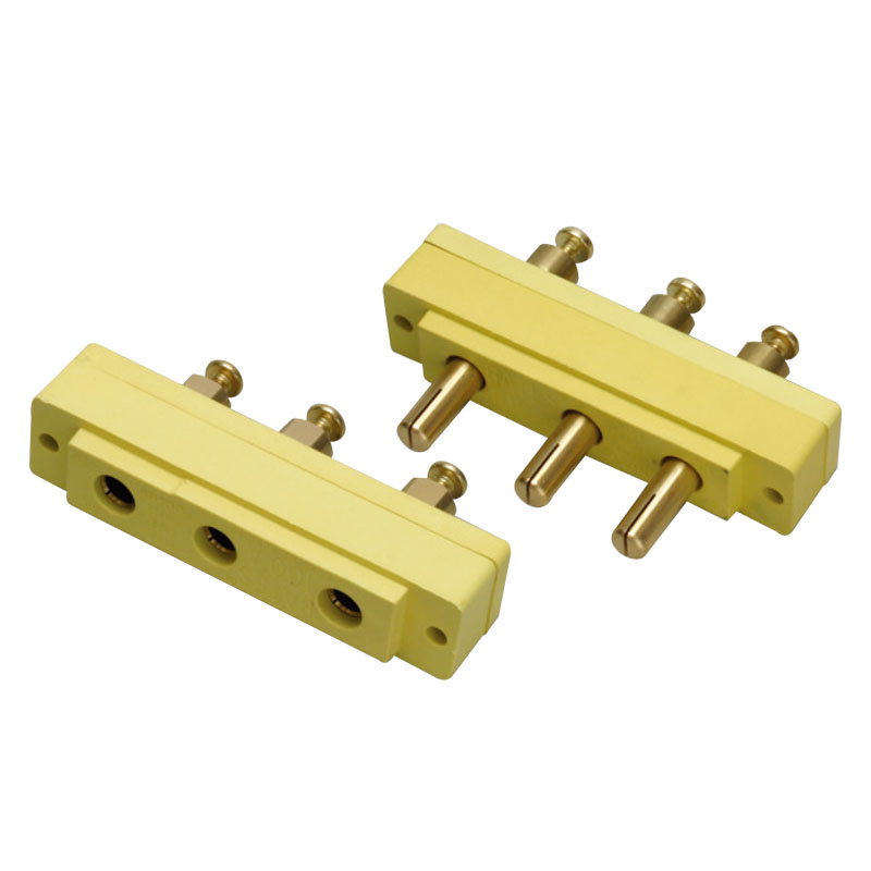 Montaggio a pannello con pin da palco 100 A 250 V