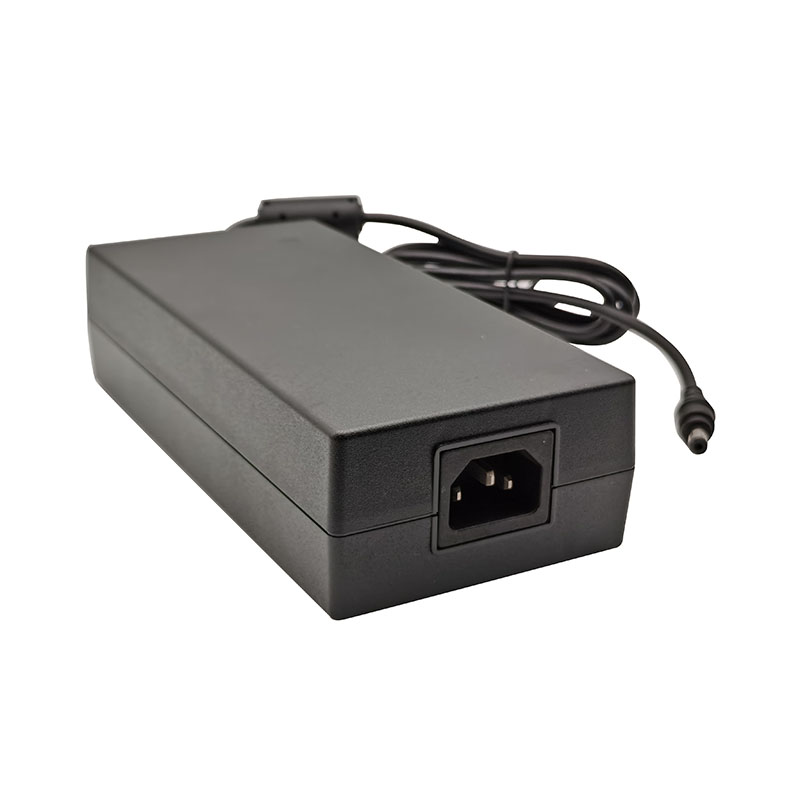 Quali sono le funzioni di base dell'adattatore desktop AC DC Medical AC 160-250W?